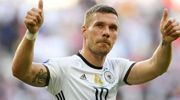 Com três Copas do Mundo disputadas, Lucas Podolski deixa Seleção Alemã