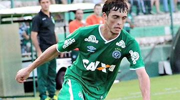 Meia tem contrato com a Chape até agosto de 2017