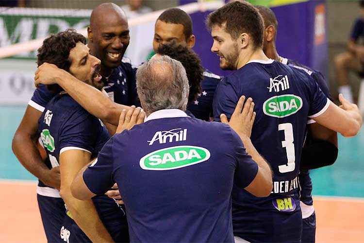 Grande favorito ao heptacampeonato estadual, Cruzeiro estreou bem e encara o Montes Claros fora de casa