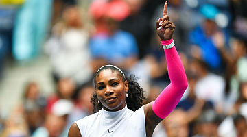 Serena avança em NY com direito a recorde 