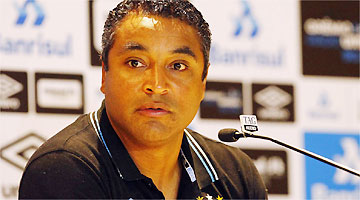técnico Roger Machado minimizou o resultado negativo diante do Botafogo