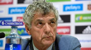 Ángel María Villar anunciou nesta terça-feira que não disputará eleição presidencial da Uefa