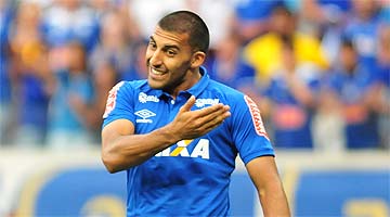 Ramon Ábila está fora do duelo contra o São Paulo