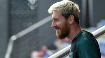 Lionel Messi entrou em campo só no segundo tempo da derrota do Barcelona para o Alavés