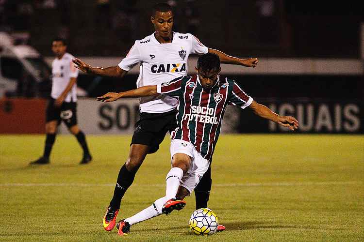 Gustavo Scarpa foi o responsável por anotar o terceiro dos quatro gols marcados pelo Fluminense no 2º tempo