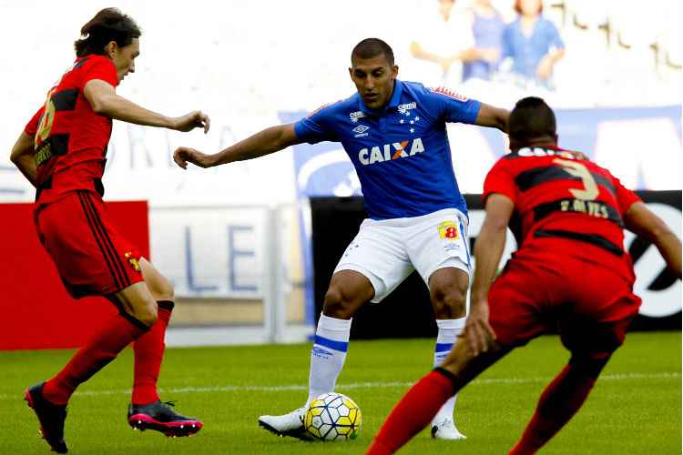 Torcida do Cruzeiro considera o Sport o principal adversário na luta contra rebaixamento