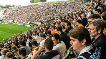 Queda de público na Arena Corinthians tem mostrado abandono da torcida