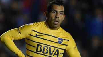 Atacante Carlitos Tevéz sinalizou aposentadoria antes de partida contra o Lanús 