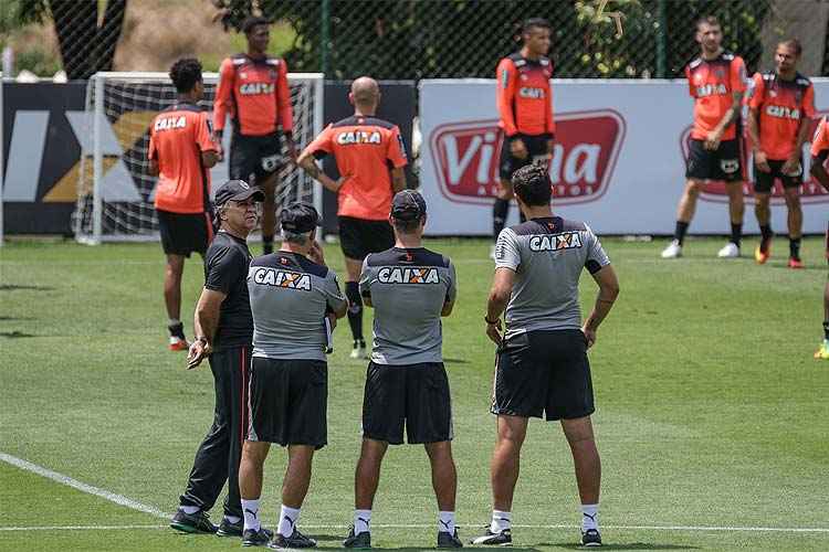 Marcelo Oliveira olha para os jogos fora de casa como chance do Atlético encostar nos líderes do Brasileiro