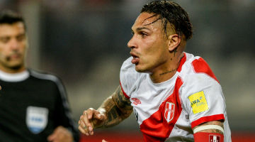 Guerrero marcou belo gol contra a Argentina