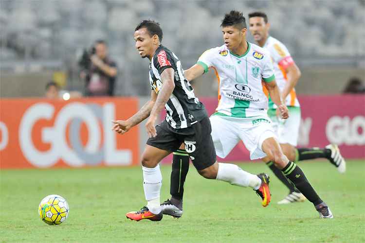 Depois de chegar da Venezuela, Otero foi escalado no clássico e se transformou em destaque do Galo