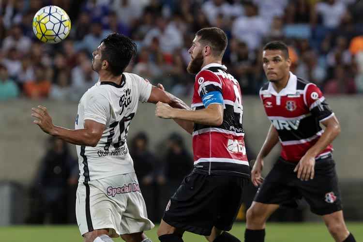 Na derrota por 4 a 2 para o Corinthians, o Santa passou a ser o time que mais sofreu gols nesta Série A