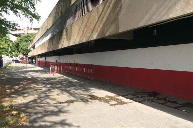 No início da tarde desta terça-feira, não havia nenhum torcedor na fila da principal bilheteria do clube