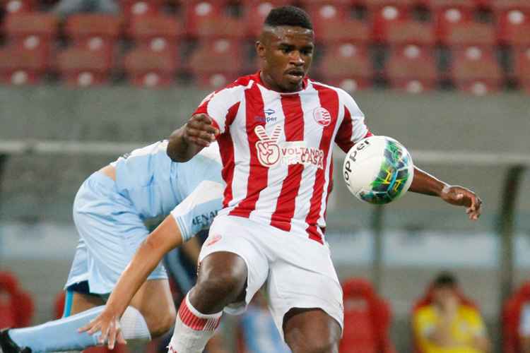 Yuri Mamute foi o escolhido pelo técnico Givanildo Oliveira para a vaga de titular no ataque do Náutico