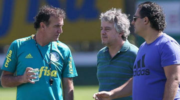 Paulo Nobre com Cuca e Alexandre Mattos