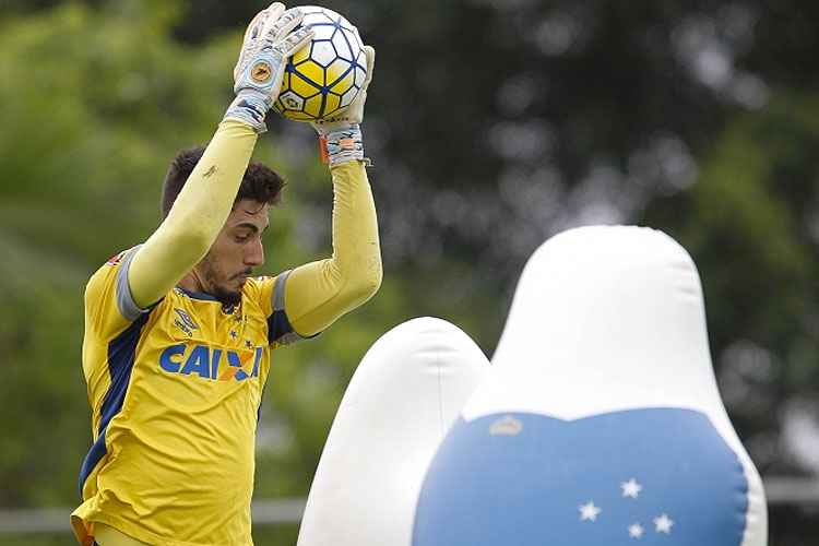 Exímio pegador de pênaltis, Rafael é uma das esperanças do Cruzeiro para a vaga na decisão