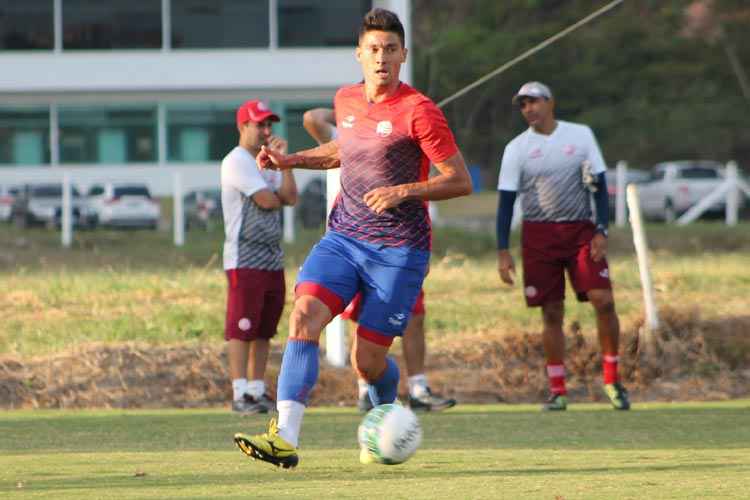 "Espero ajudar o grupo, e o Náutico em um momento que é muito bom para o clube", disse Tiago Adan