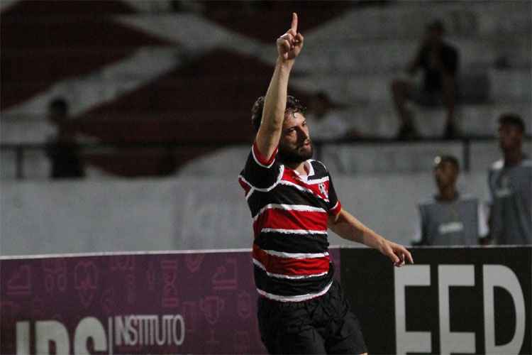 João Paulo conquistou dois estaduais e uma Copa do Nordeste além de um acesso à Série A