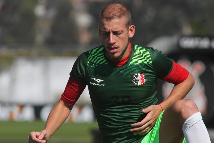 "Perdeu ritmo por causa do tempo parado", avaliou o vice-presidente do Tricolor, Constantino Júnior