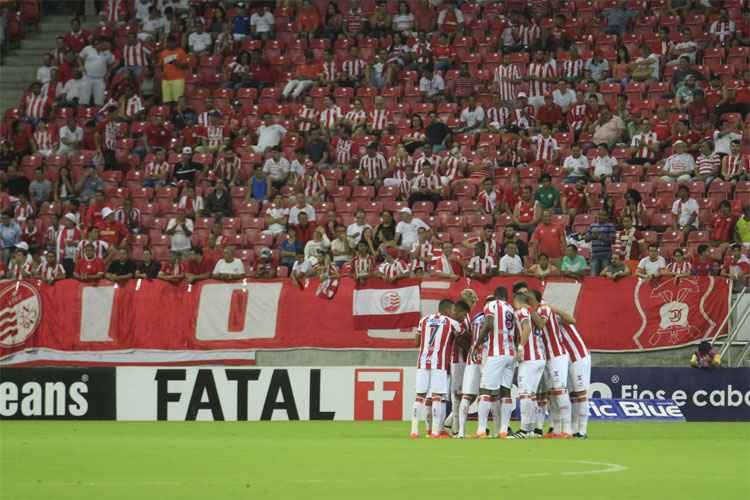 Arena Pernambuco recebe público superior a 22 mil pessoas para empurrar Náutico pelo acesso