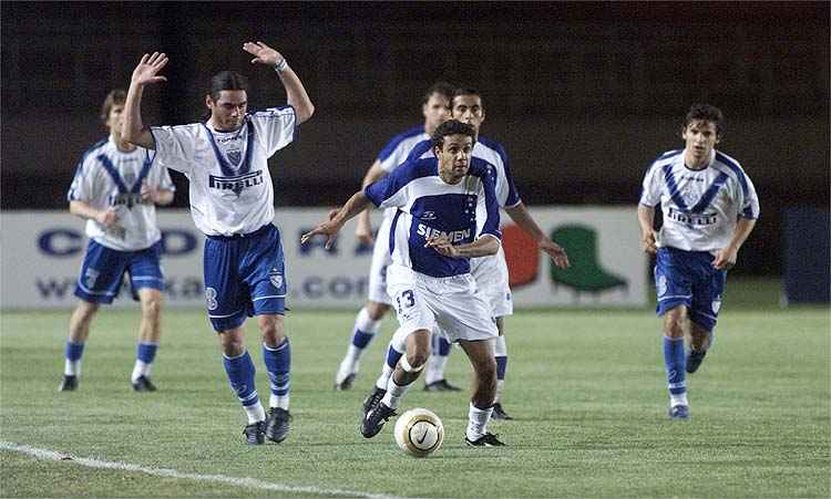 Melhor campanha do Cruzeiro na Copa Sul-Americana foi em 2005: oitavas de final diante do Vélez