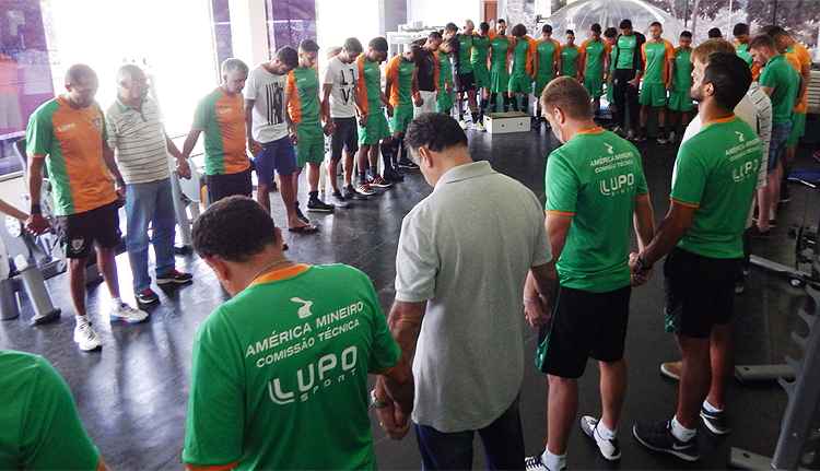 América orou pela Chapecoense, vitimada por desastre aéreo na madrugada dessa terça-feira