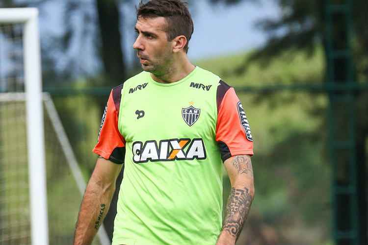 Lucas Pratto ignora especulações e foca em difícil missão do Atlético contra Grêmio, na Arena