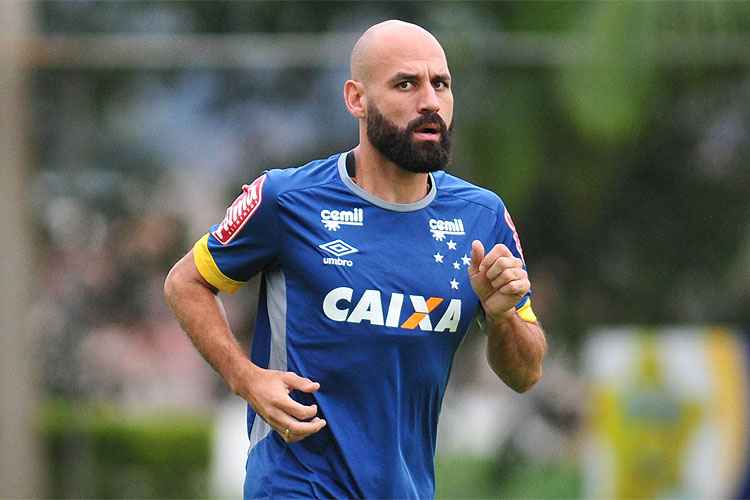 Zagueiro Bruno Rodrigo não deve ter o contrato renovado pelo Cruzeiro para a temporada 2017