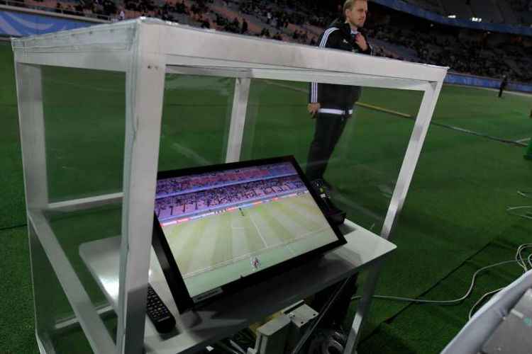 Vídeo auxilia o árbitro em jogos do Mundial