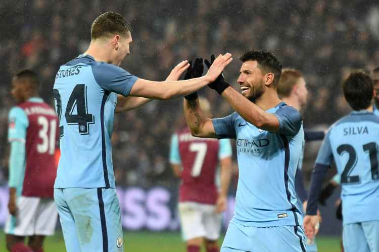 O argentino Sergio Aguero se tornou o terceiro maior artilheiro da história do Manchester City