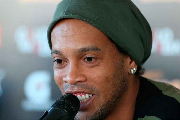 Ronaldinho Gaúcho escreveu uma carta a um portal esportivo, falando sobre sua carreira