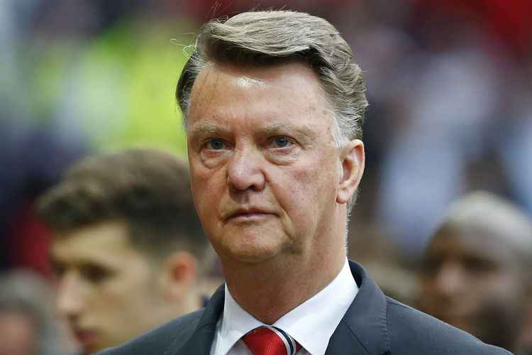 Louis van Gaal pretende analisar ofertas antes de tomar decisão de voltar a treinar um clube