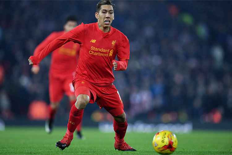Mesmo com Roberto Firmino, Liverpool foi batido em casa pelo Southampton e acabou eliminado