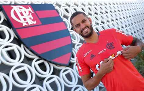 Volante Rômulo é um dos reforços do Flamengo para a temporada