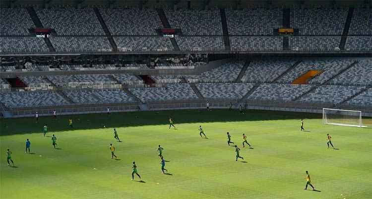 Jogadores do Leão treinaram no Mineirão, onde a equipe pega o Cruzeiro, no domingo