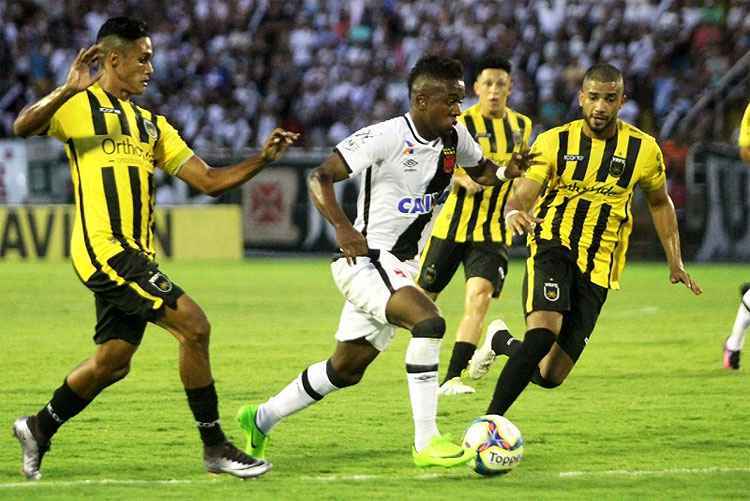 Resultado complicou a situação do time do técnico Cristóvão Borges na Taça Guanabara