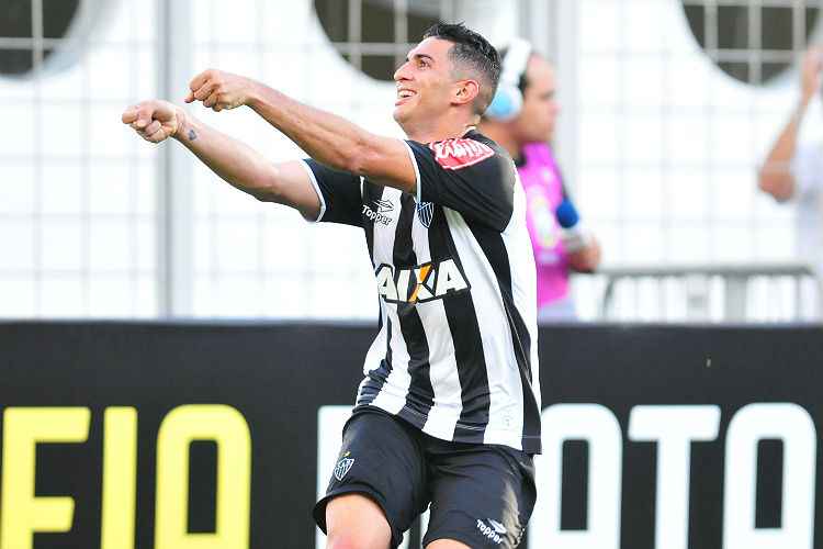 Polivalente Danilo chegou 