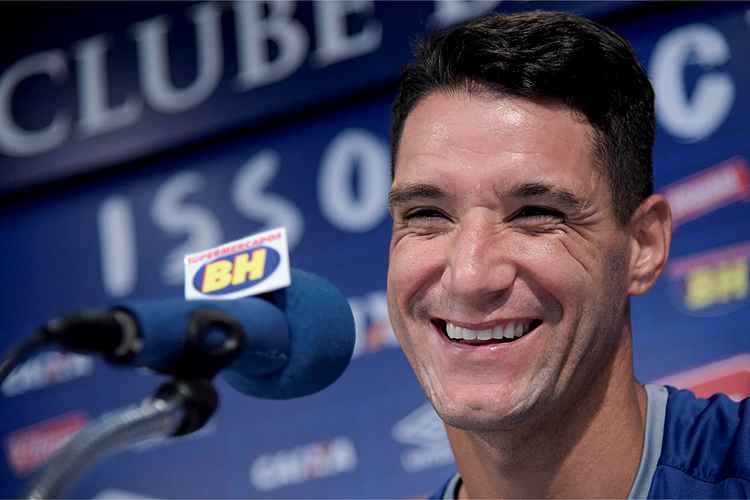 Thiago Neves concedeu sua primeira entrevista coletiva desde a apresentação como reforço celeste