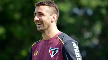 Argentino Lucas Pratto é esperança de gols do São Paulo na partida em Londrina 