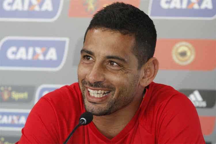 Aos 31 anos, Diego Souza volta a fazer parte do grupo da seleção nas Eliminatórias após oito anos
