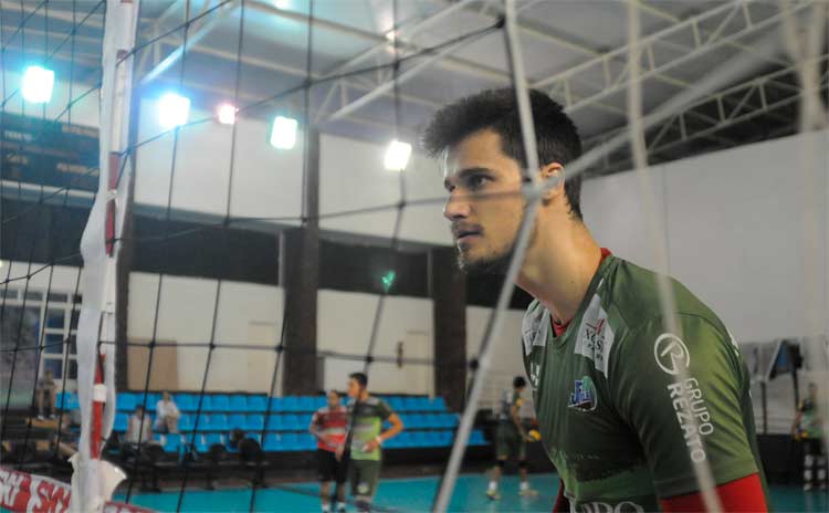 Juiz de Fora tem o maior pontuador da Superliga, o oposto Renan, que marcou 381 pontos até agora