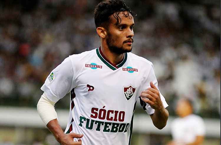 "Estou muito feliz. Contrato renovado até 2020 agora, graças a Deus", comemorou Scarpa