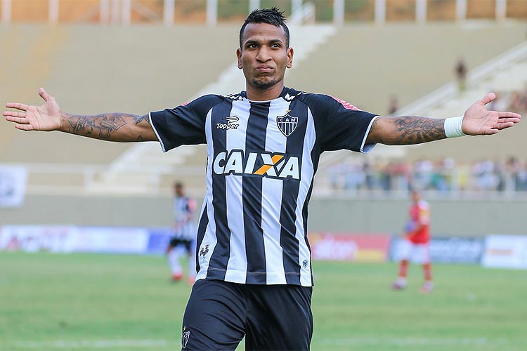 Rómulo Otero garantiu a titularidade no Atlético e agora quer mudar seu panorama na Libertadores