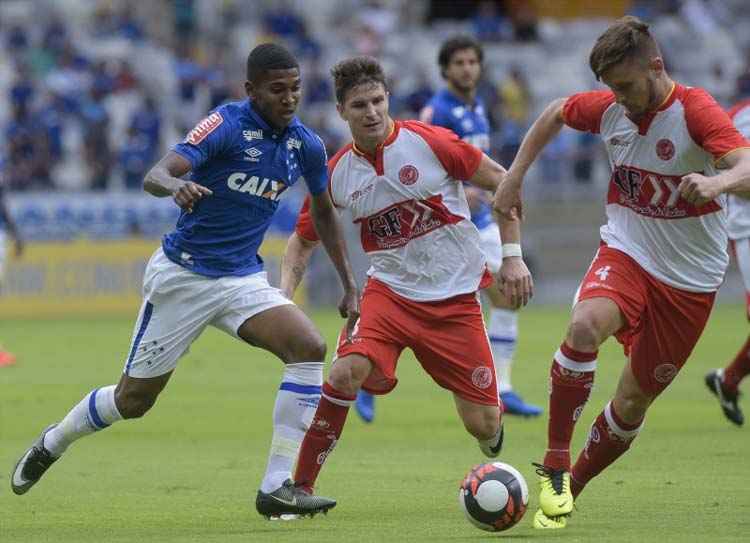 Atacante Raniel veio do Santa Cruz e já fez dois jogos este ano sob o comando de Mano Menezes