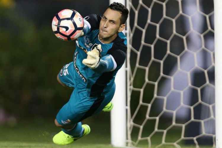 Gatito Fernandez defendeu três pênaltis em partida da segunda fase da Libertadores contra o Olímpia