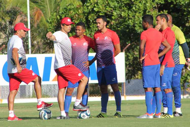 Alison: "Como a gente vinha de uma sequência longa de jogos e ele optou por descansar quem vinha jogando"