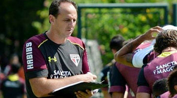 Rogério Ceni aponta necessidade de mais um armador no elenco do São Paulo