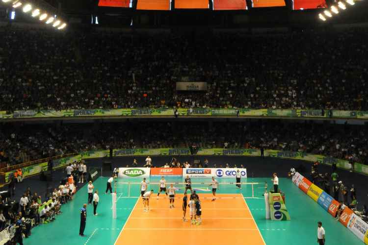 Em 2015, o Mineirinho recebeu Cruzeiro x Sesi-SP, pela final da Superliga Masculina