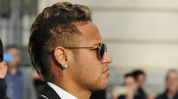 Neymar foi à corte espanhola no final de 2016; em 2017, obteve vitória parcial em Brasília