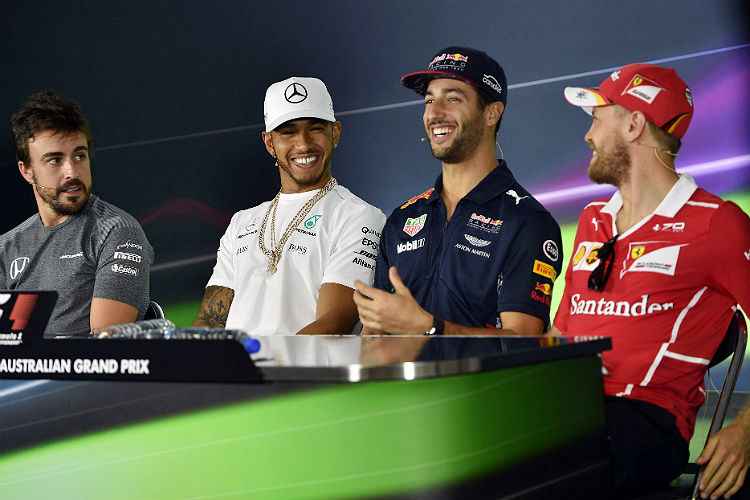 Alonso, Hamilton, Ricciardo e Vettel em bate-papo descontraído antes da abertura da temporada da F-1